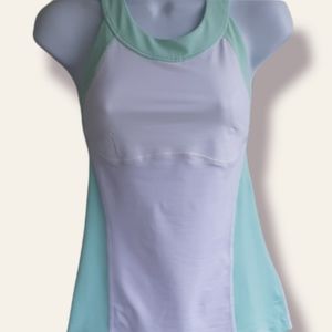 Lululemon athletic top aqua and white size 6